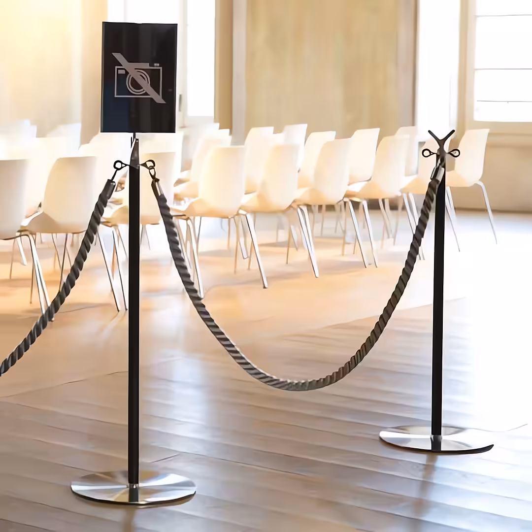 Battista stanchions